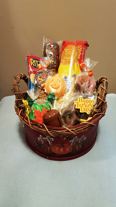 Fall Gift Basket Small with assorted items